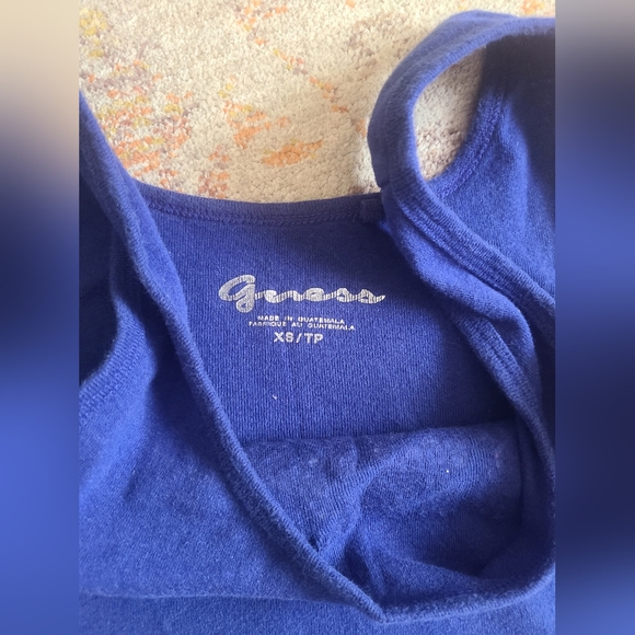 Tops - Picture 2 of 5